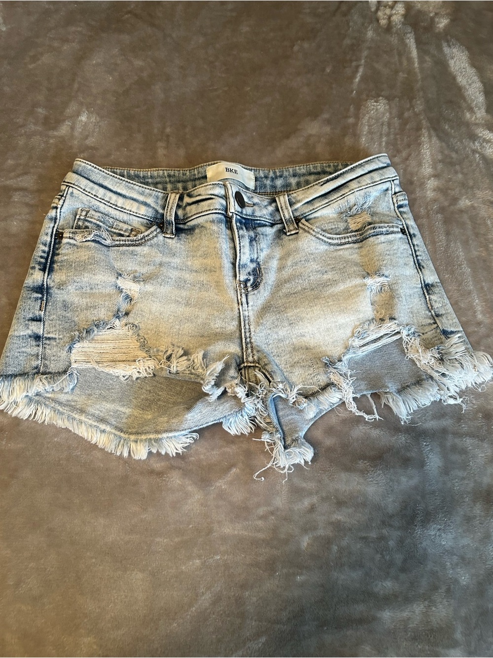 BKE Buckle Distressed Jean Shorts Size 27 - Light Wash Raw Hem Y2K Style